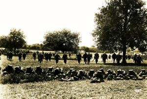 Manöverangriff eines Infanterie-Regiments um 1910 © Bayerisches Armeemuseum