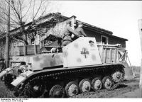 Das Bild zeigt einen Panzerjäger Marder II an der Ostfront, 1943
