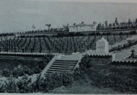 Abbildung 1: Friedhof der 170. Infanterie-Division Karagos, Krim Bundesarchiv RH 26-170/107