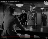 Abb. 7: Rommel (Mason, Mitte) bei Hitler (Luther Adler) im Juni 1944 („The Desert Fox: The Story of Rommel“ 1951/20th Century Fox, Screenshot, auf Youtube https://www.youtube.com/watch?v=T4n48bVGom8)