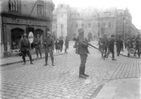 Straßenposten der Reichswehr im sächsischen Freiberg, Oktober 1923 (BArch Berlin, Bild 102-00189).