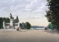 Monument aux enfants du Rhône devant le parc de la Tête d'Or, Lyon, France (http://commons.wikimedia.org/wiki/File:Lyon_parctetedor_monument_congres.jpg)