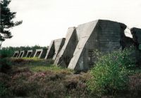 Zieldarstellung auf dem Schießplatz Kummersdorf 1998 - Foto: Karin Nagel